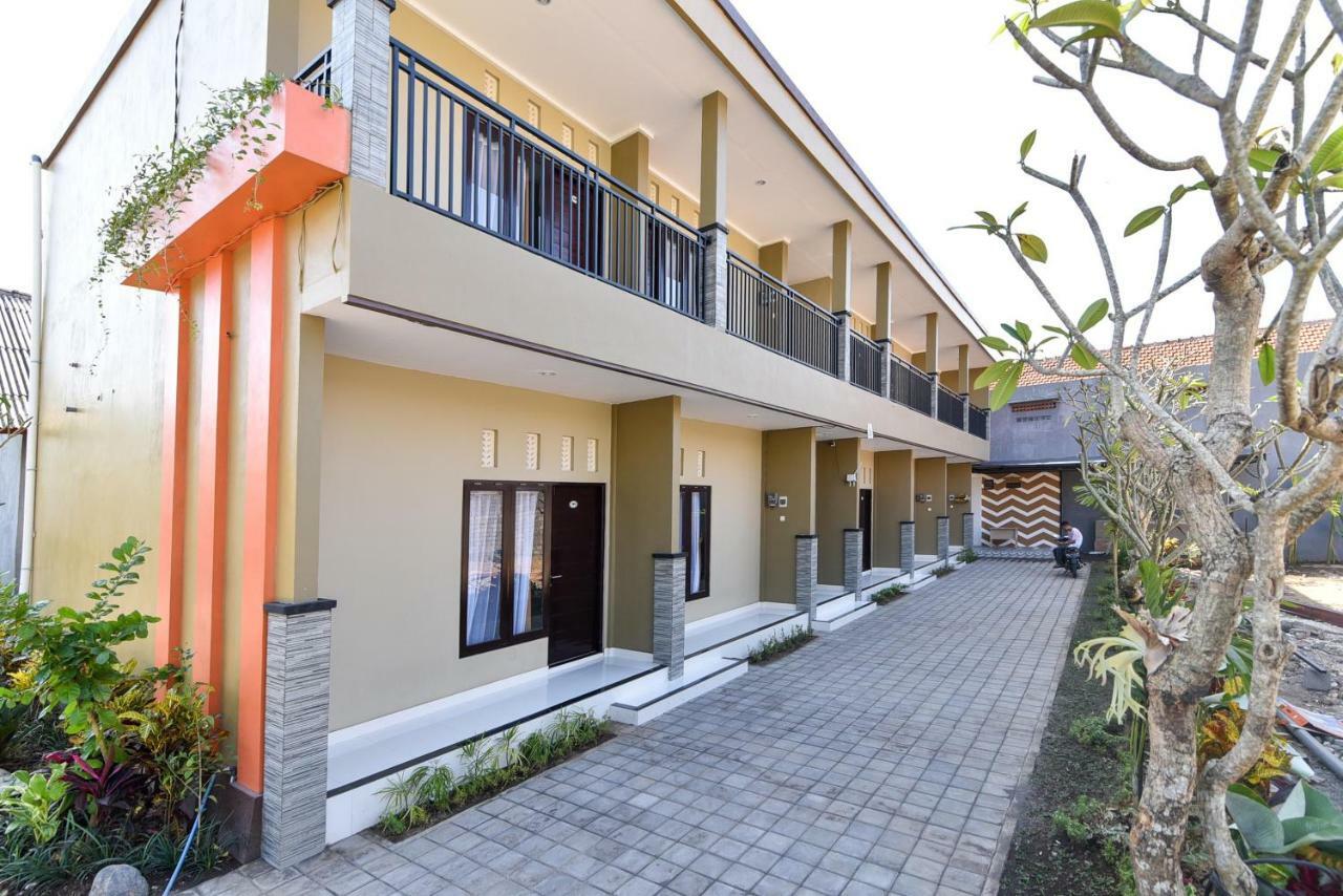 RedDoorz Plus near Jalan Imam Bonjol Denpasar Seminyak  Bagian luar foto